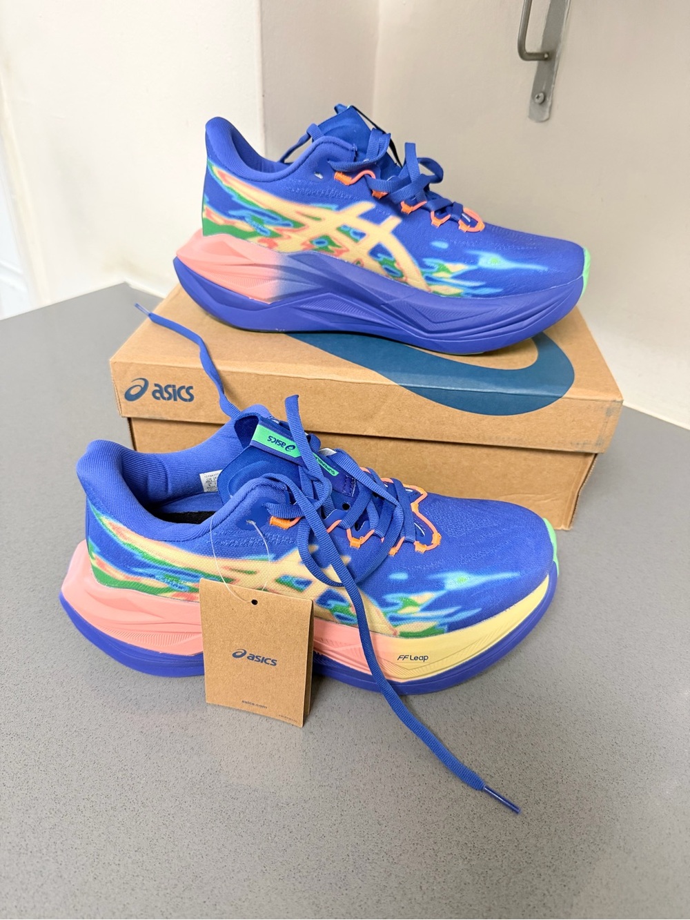 ASICS Superblast 3 running unisex shoes cushionable sole size 7